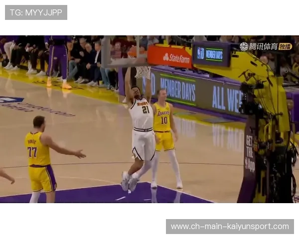 东契奇空位停顿不出手，詹姆斯摊手怒问，东契奇总得分能超过詹姆斯吗